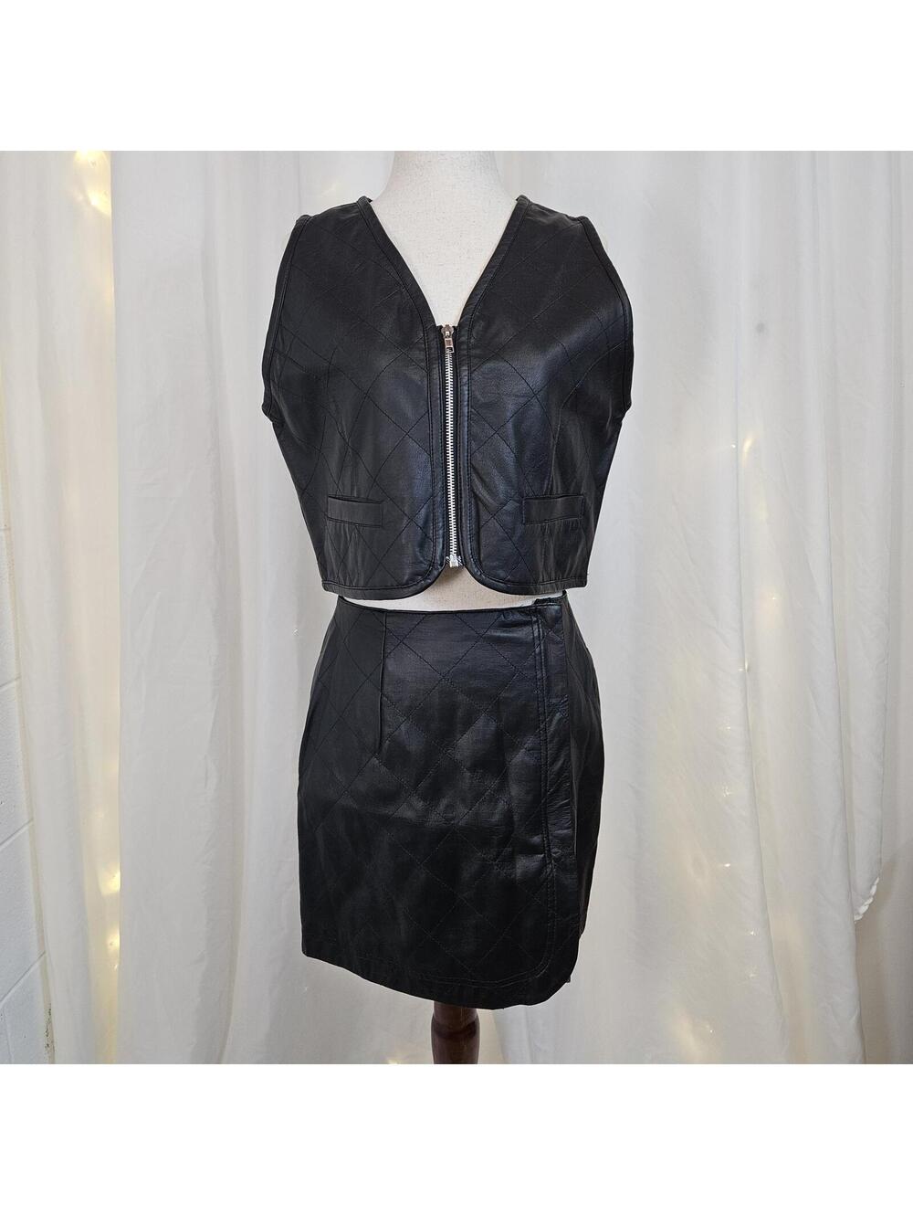 Vintage 80s Amilano 2 piece top and skirt set size medium